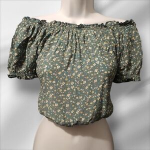 American Eagle Floral Cropped Blouse